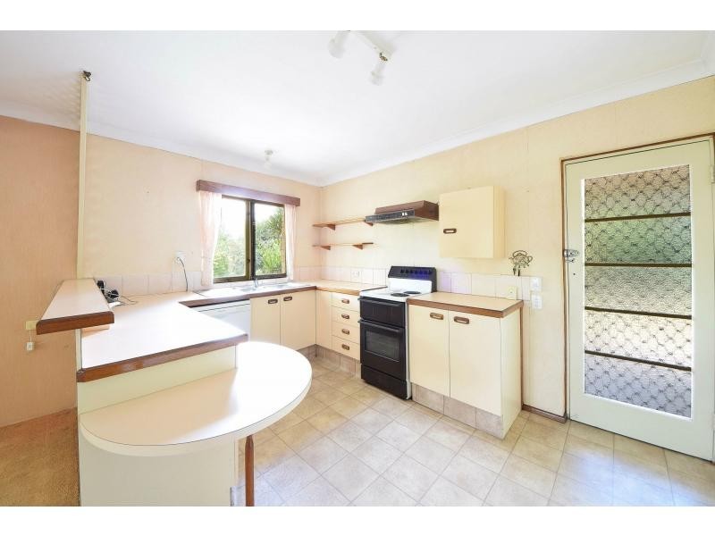 17 Joy Avenue, Burleigh Waters QLD 4220