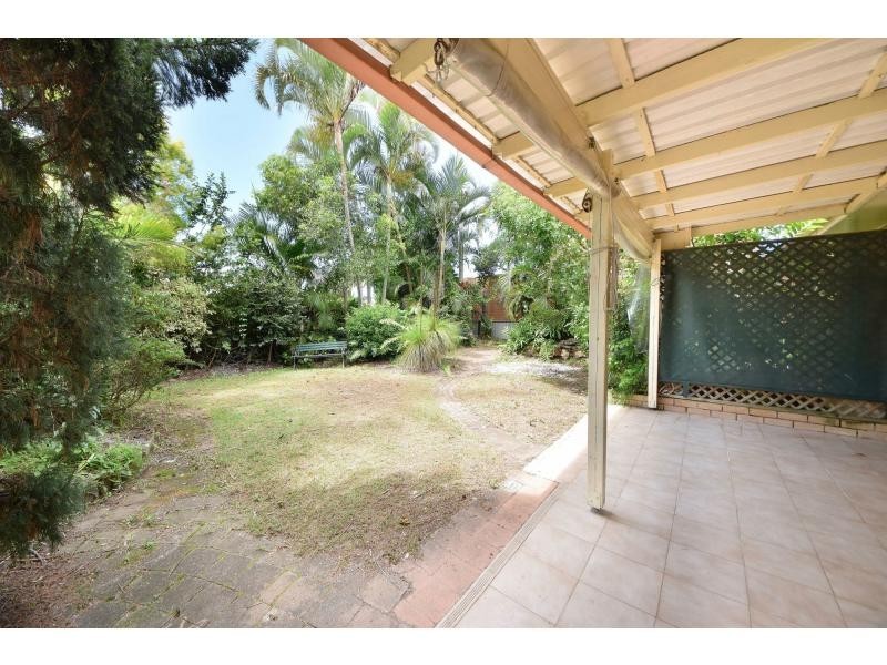 17 Joy Avenue, Burleigh Waters QLD 4220