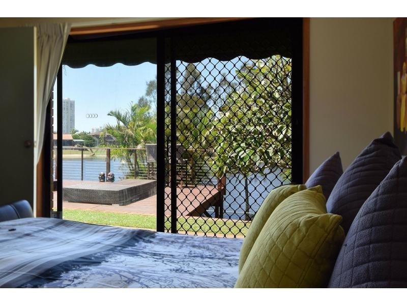 12 Honeyeater Drive, Burleigh Waters QLD 4220