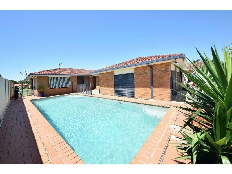 12 Honeyeater Drive, Burleigh Waters QLD 4220