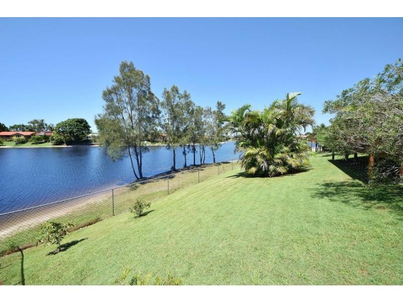 12 Honeyeater Drive, Burleigh Waters QLD 4220