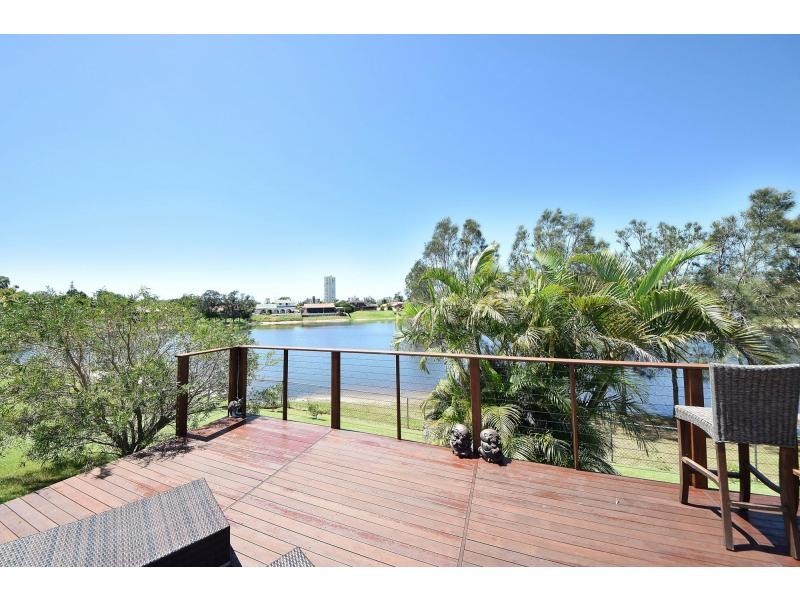 12 Honeyeater Drive, Burleigh Waters QLD 4220