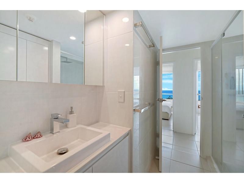 10C/52 Goodwin Terrace, Burleigh Heads QLD 4220