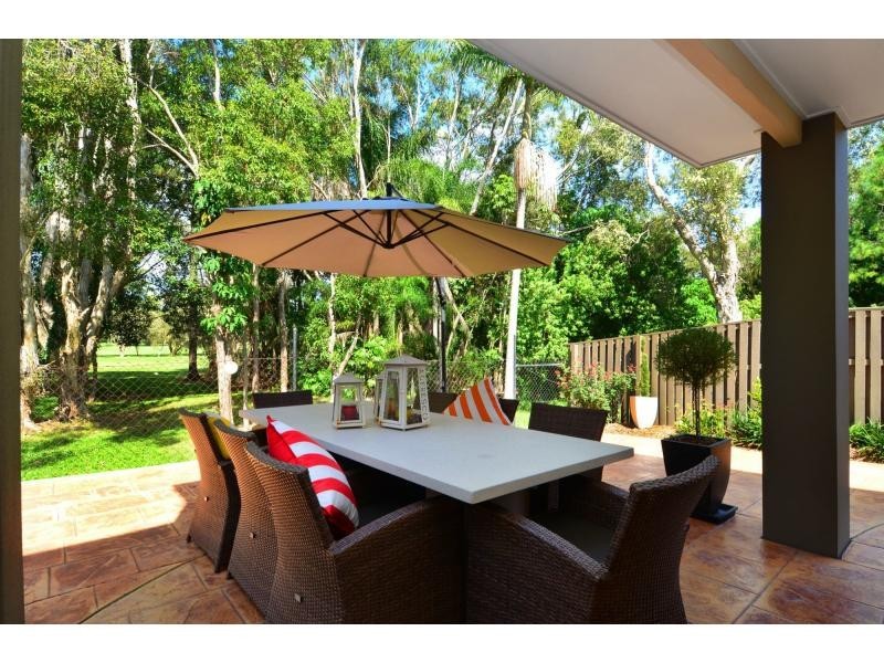 2/10 Cantala Avenue, Miami QLD 4220