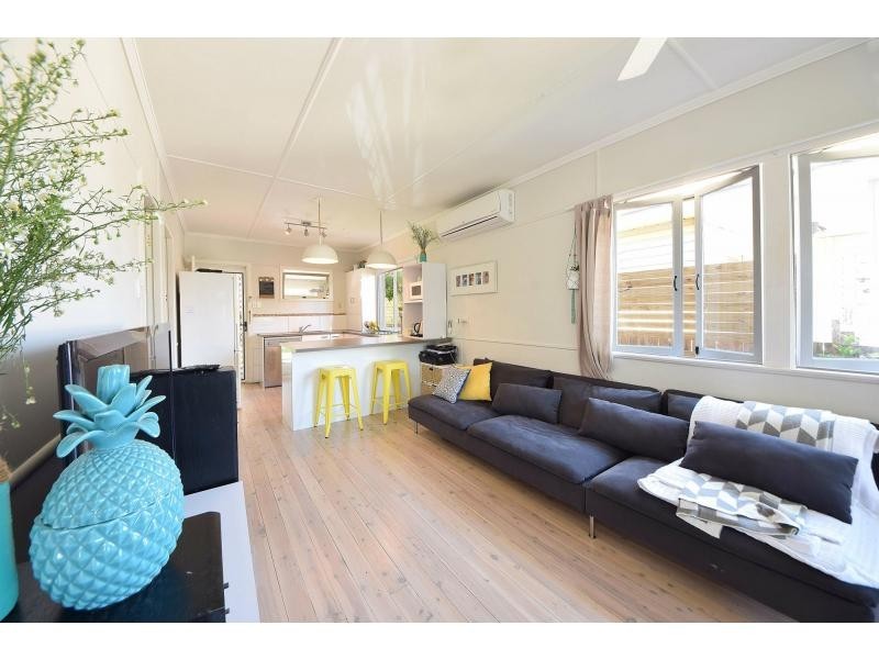 103 Sunshine Parade, Miami QLD 4220