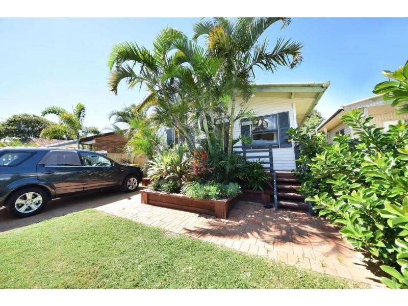 103 Sunshine Parade, Miami QLD 4220