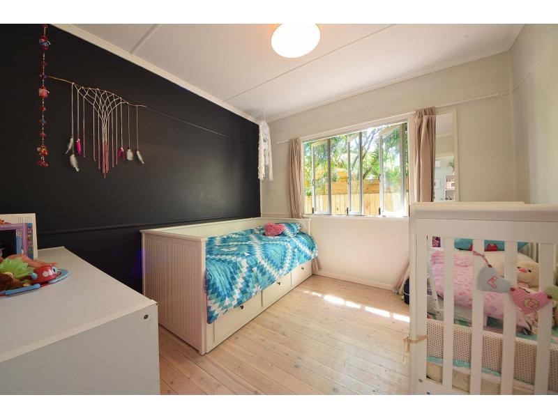 103 Sunshine Parade, Miami QLD 4220