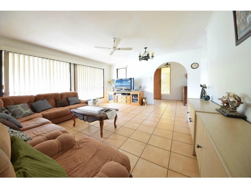 16 Kallay Street, Miami QLD 4220