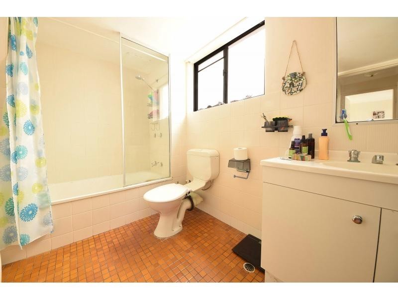 24/111 Markeri Street, Mermaid Waters QLD 4218