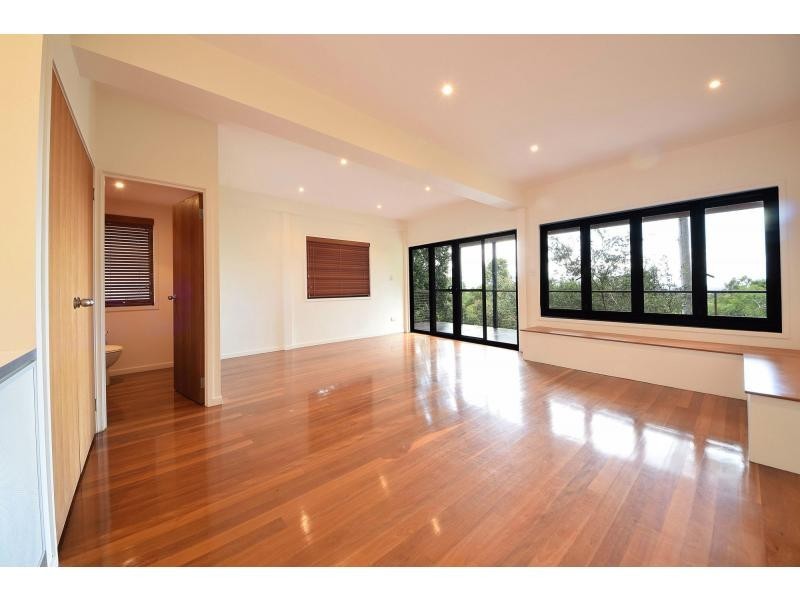 3 Buckingham Way, Elanora QLD 4221