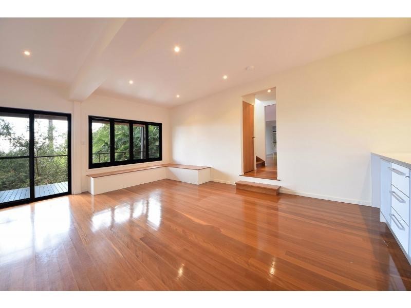 3 Buckingham Way, Elanora QLD 4221