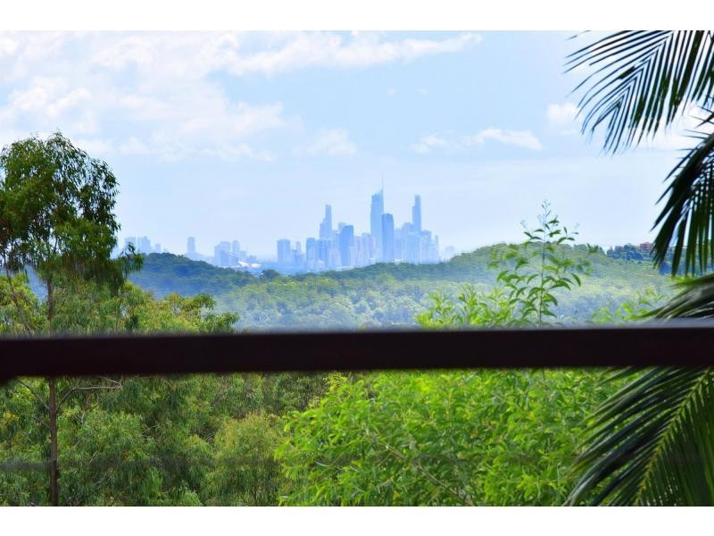 3 Buckingham Way, Elanora QLD 4221