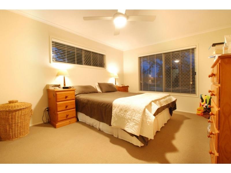 3 Kingfisher Crescent, Burleigh Waters QLD 4220