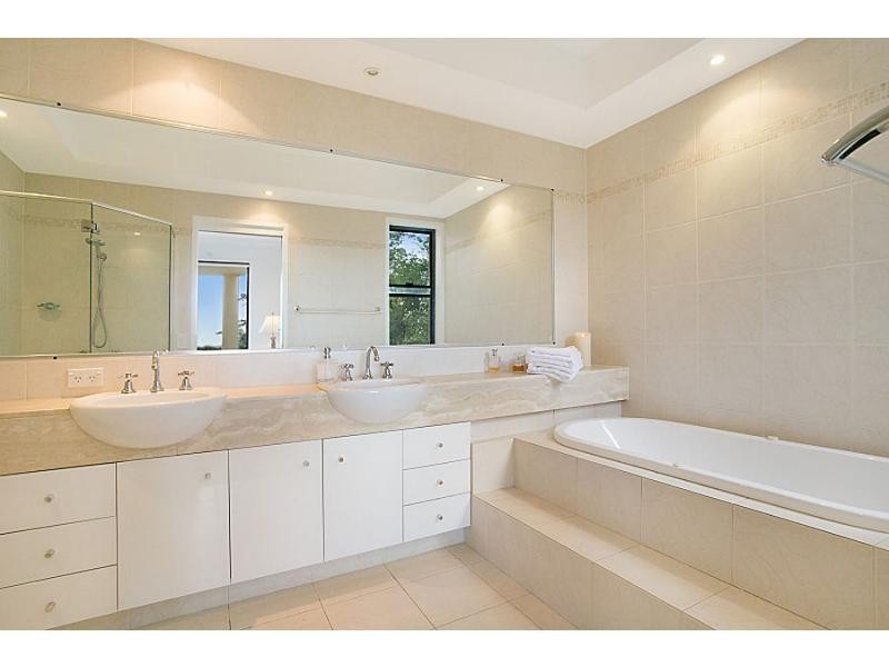 111 Skyline Terrace, Burleigh Heads QLD 4220