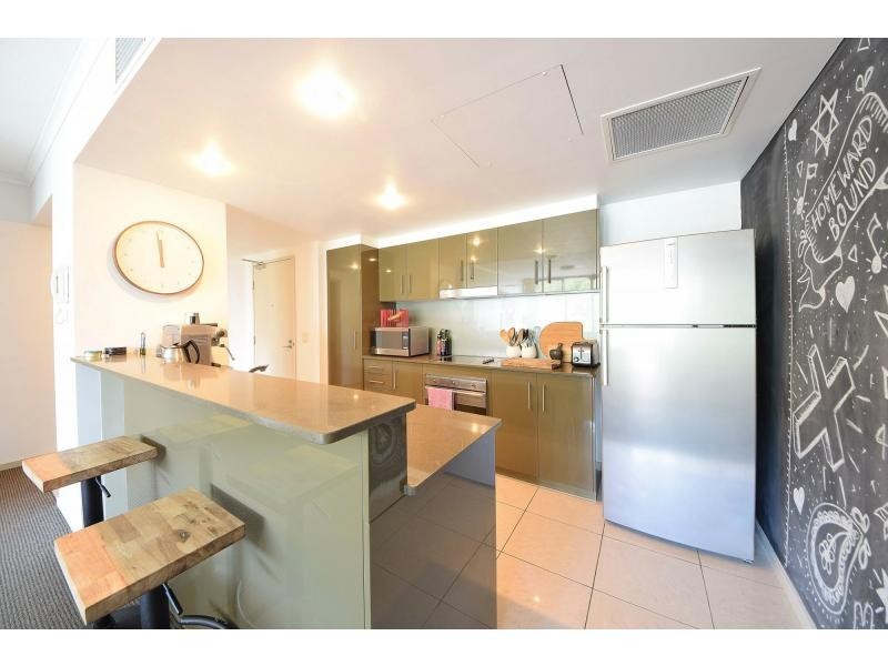 2020/1 Ocean Street, Burleigh Heads QLD 4220