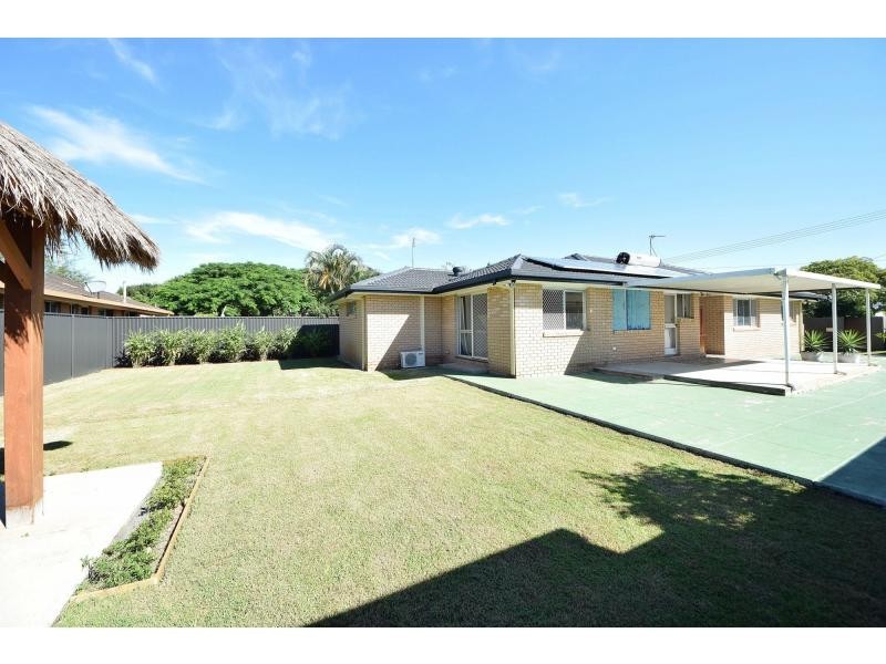 77 Alec Avenue, Mermaid Waters QLD 4218