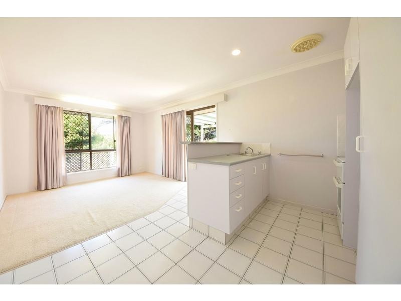 33 Auk Street, Burleigh Waters QLD 4220