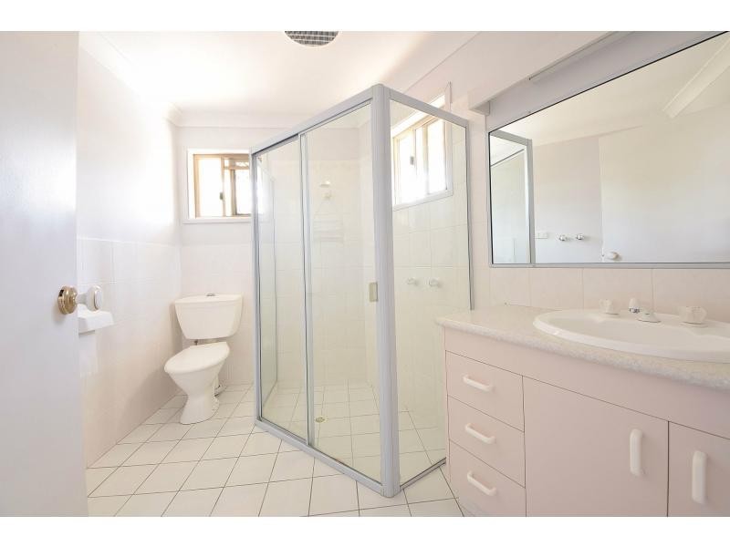 33 Auk Street, Burleigh Waters QLD 4220