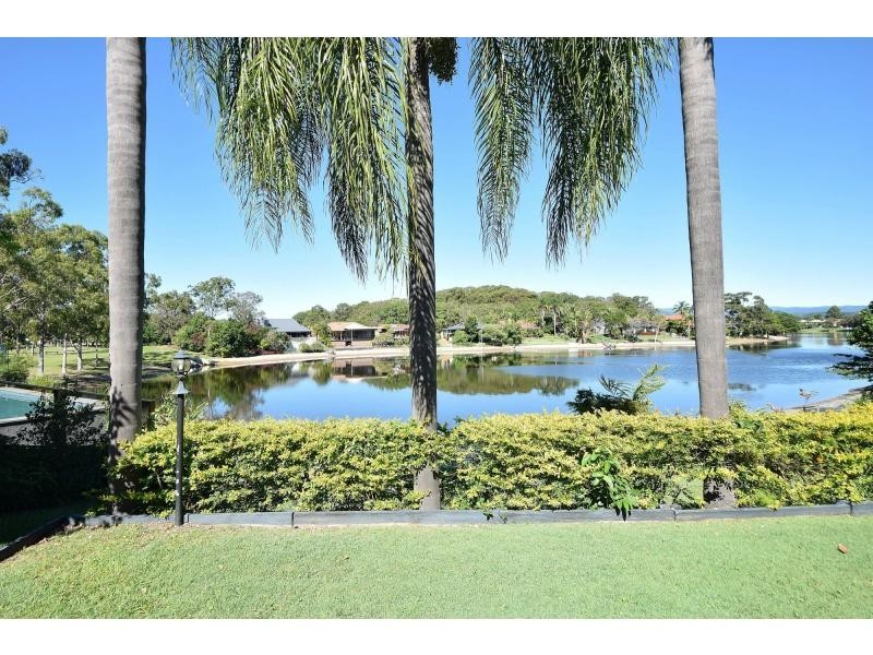 202 Burleigh Street, Burleigh Waters QLD 4220