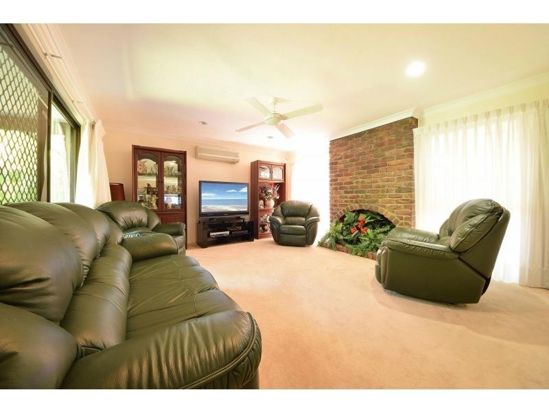 202 Burleigh Street, Burleigh Waters QLD 4220