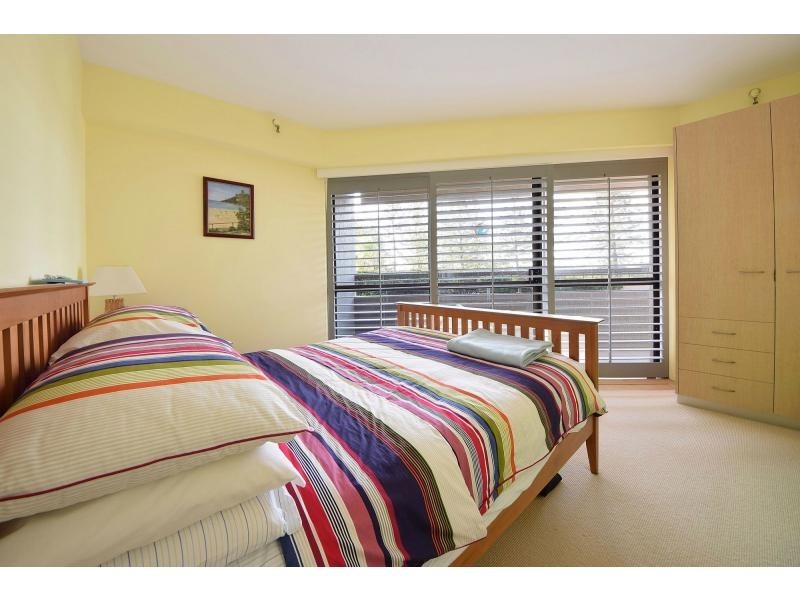 2/146 The Esplanade, Burleigh Heads QLD 4220