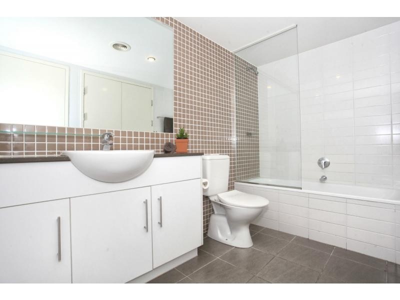 1002/1 Ocean Street, Burleigh Heads QLD 4220