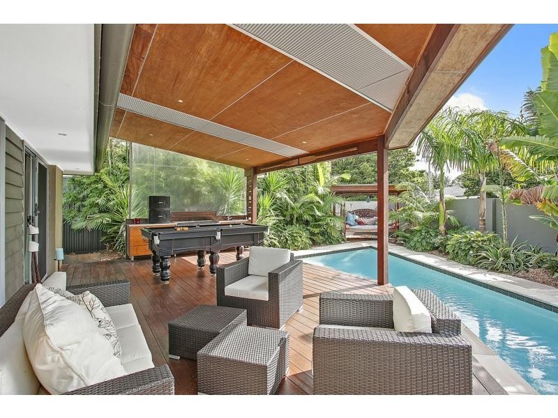 10 Egret Avenue, Burleigh Waters QLD 4220