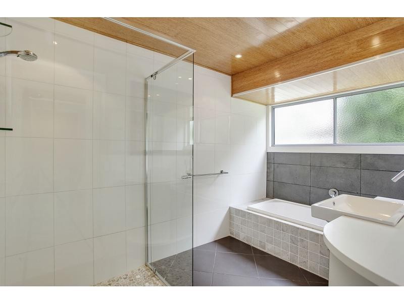 10 Egret Avenue, Burleigh Waters QLD 4220