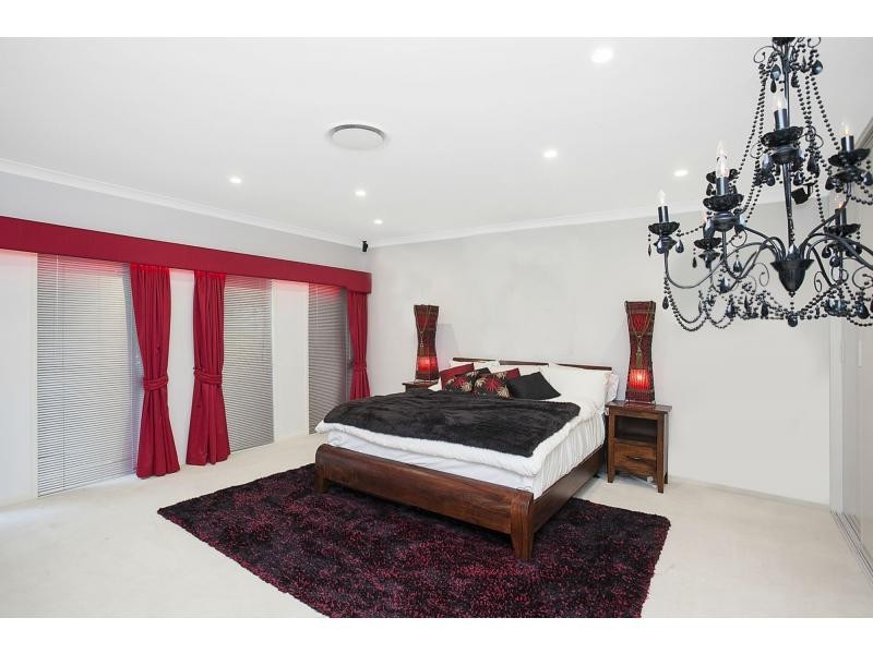 10 Egret Avenue, Burleigh Waters QLD 4220