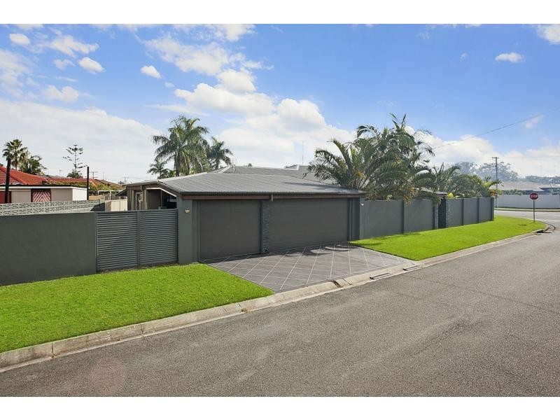 10 Egret Avenue, Burleigh Waters QLD 4220
