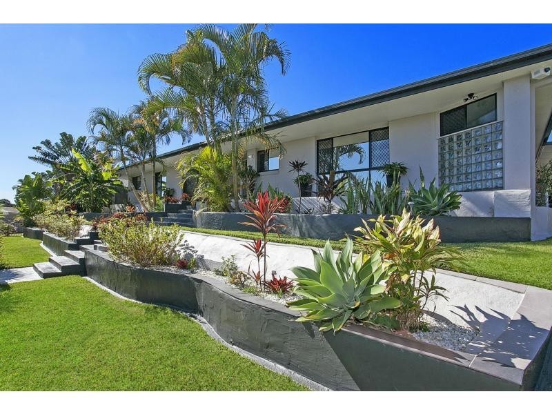 2 Bilgola Place, Robina QLD 4226