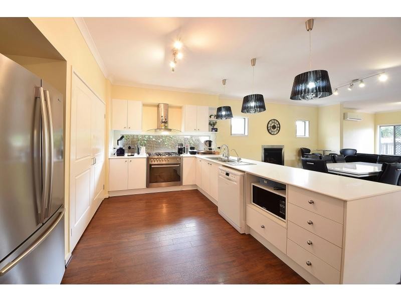 132 Nobby Parade, Miami QLD 4220