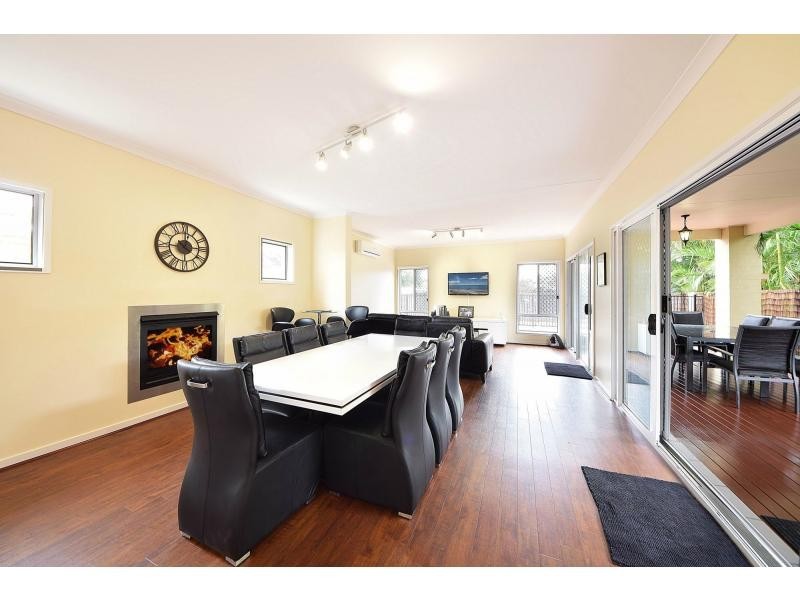 132 Nobby Parade, Miami QLD 4220