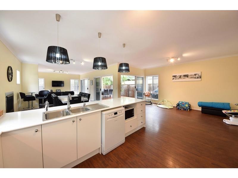 132 Nobby Parade, Miami QLD 4220