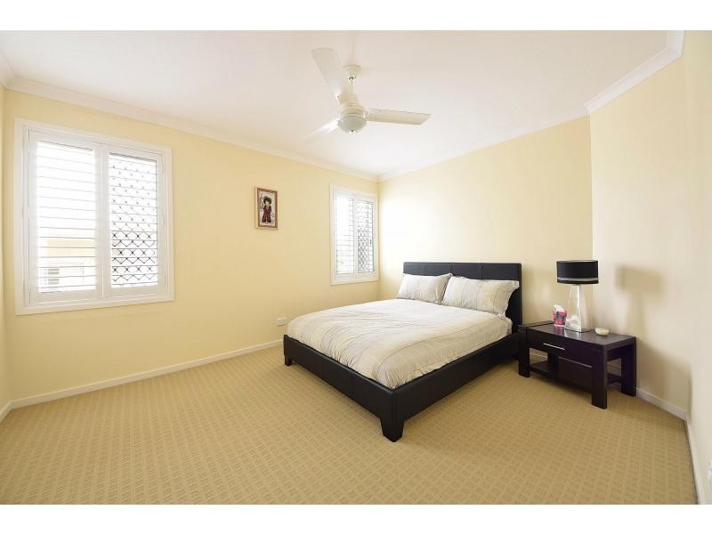 132 Nobby Parade, Miami QLD 4220