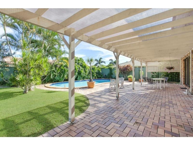 65 Dunlin Drive, Burleigh Waters QLD 4220