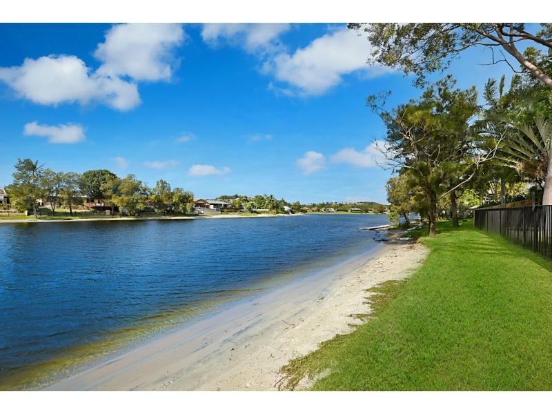 58 Dunlin Drive, Burleigh Waters QLD 4220
