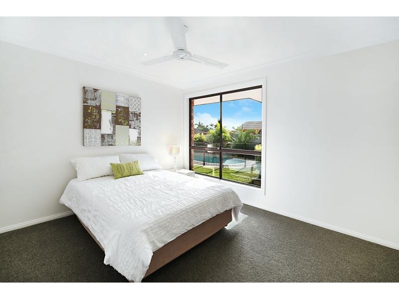 58 Dunlin Drive, Burleigh Waters QLD 4220