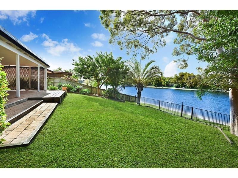 58 Dunlin Drive, Burleigh Waters QLD 4220