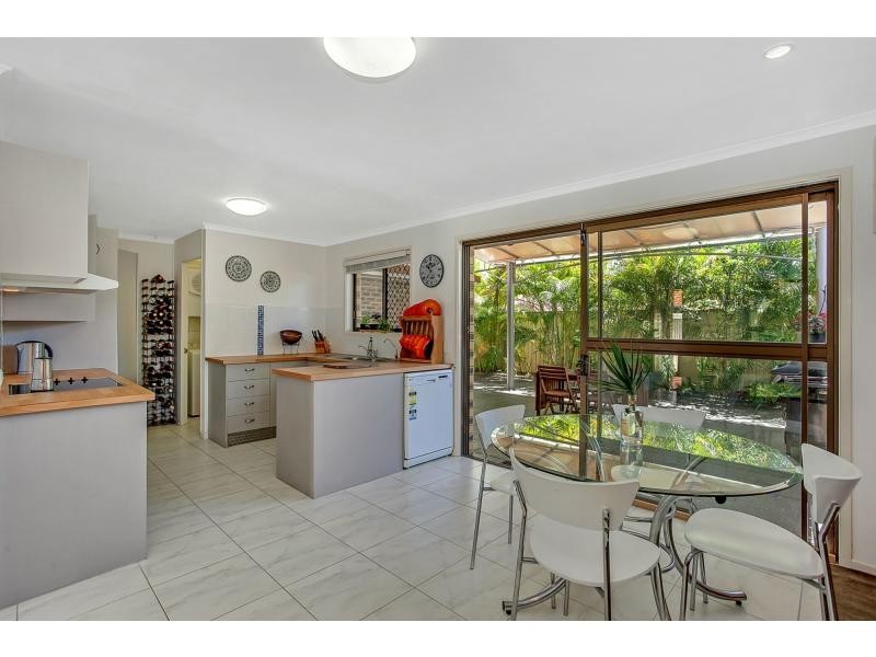 1/85 Christine Avenue, Burleigh Waters QLD 4220