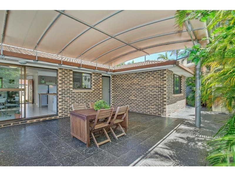 1/85 Christine Avenue, Burleigh Waters QLD 4220