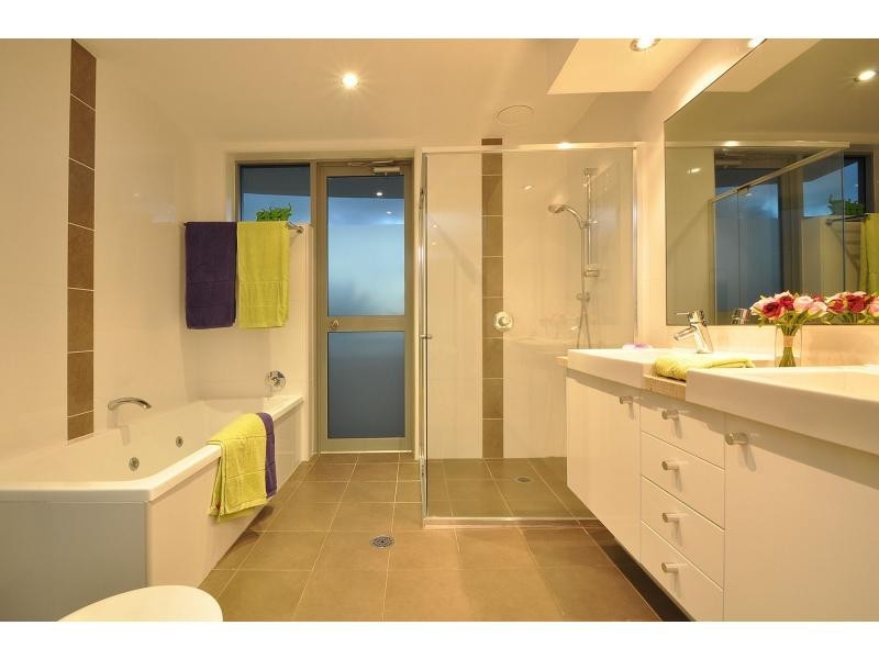 3/78 The Esplanade, Burleigh Heads QLD 4220