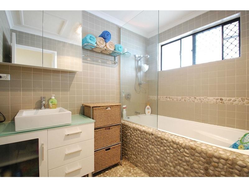 26 Dawn Parade, Miami QLD 4220