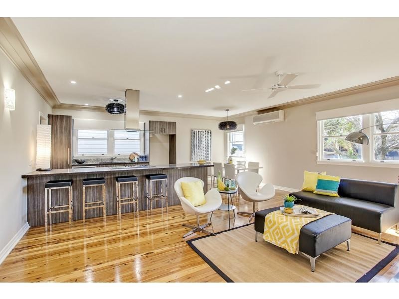 25b Joan Street, Burleigh Waters QLD 4220