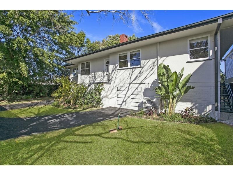 25b Joan Street, Burleigh Waters QLD 4220