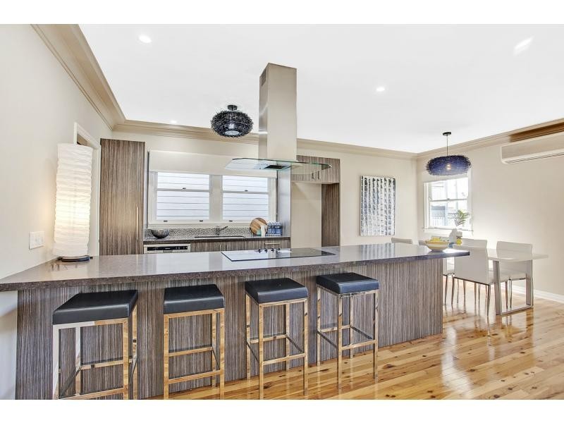 25b Joan Street, Burleigh Waters QLD 4220