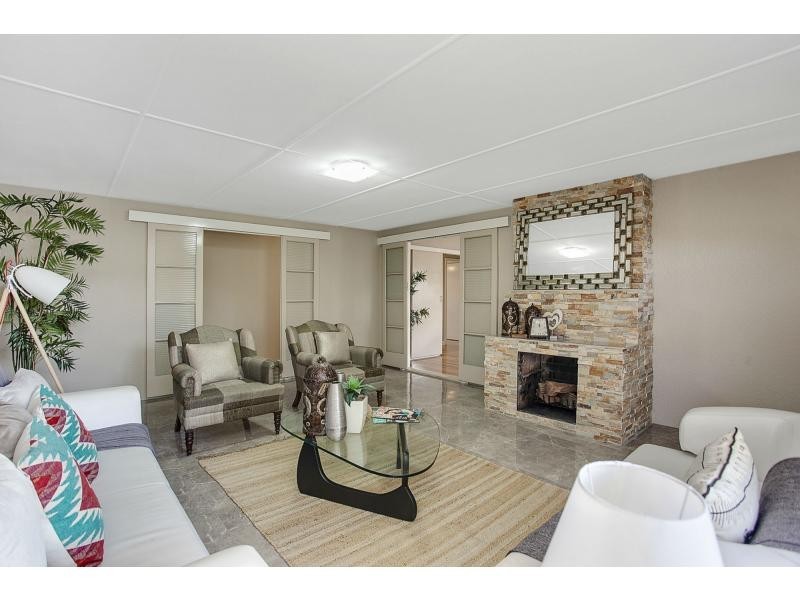 25b Joan Street, Burleigh Waters QLD 4220