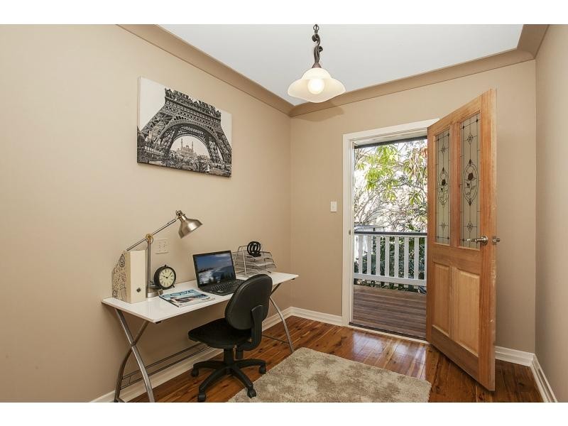 25b Joan Street, Burleigh Waters QLD 4220