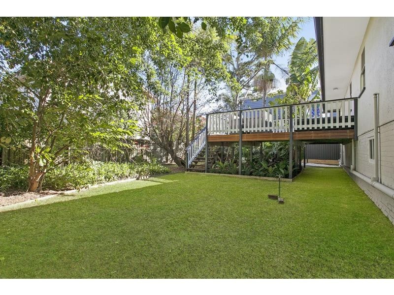 25b Joan Street, Burleigh Waters QLD 4220