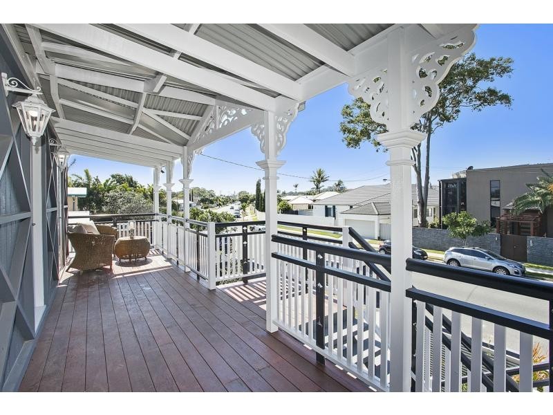 25A Joan Street, Burleigh Waters QLD 4220